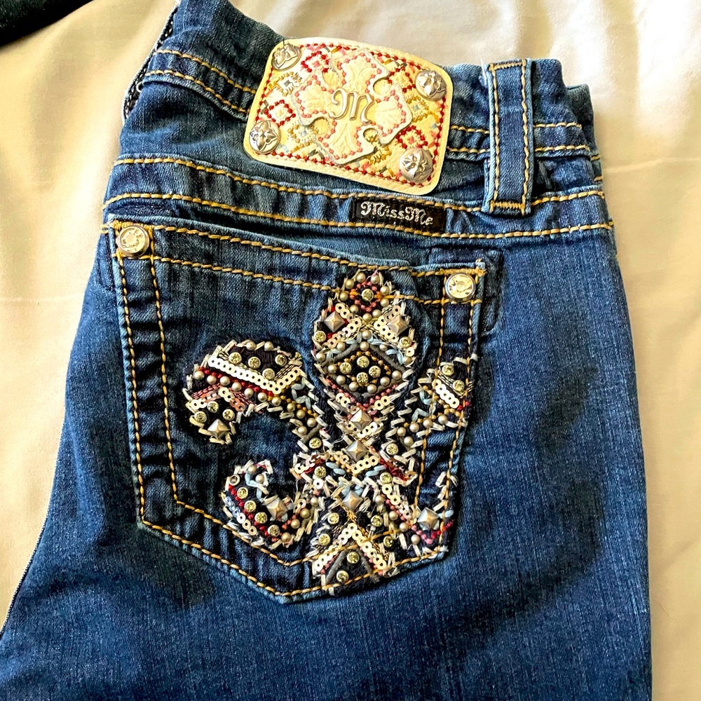 Miss Me Mid-Rise Jeans 29